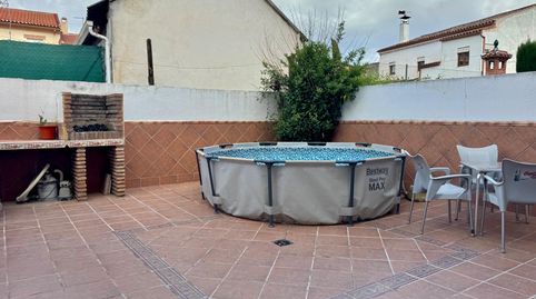 Amplia casa adosada con gran patio y sótano con chimenea en Belicena, imatge 2