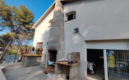Vista exterior de Casa o xalet en venda en Olivella amb Calefacció, Jardí privat i Parquet