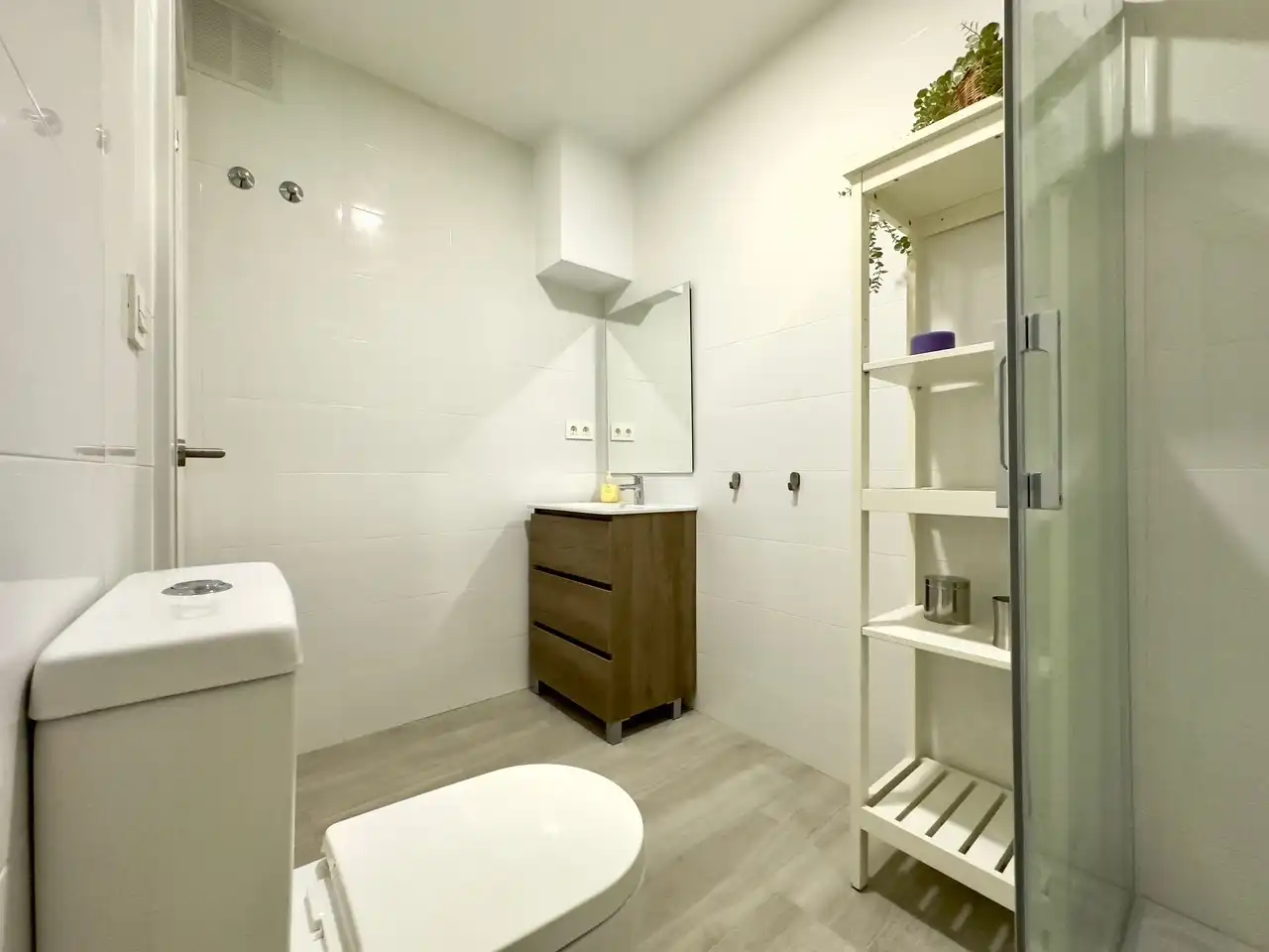 Baño de Apartamento en venta en Málaga con Aire acondicionado, Parquet y Amueblado