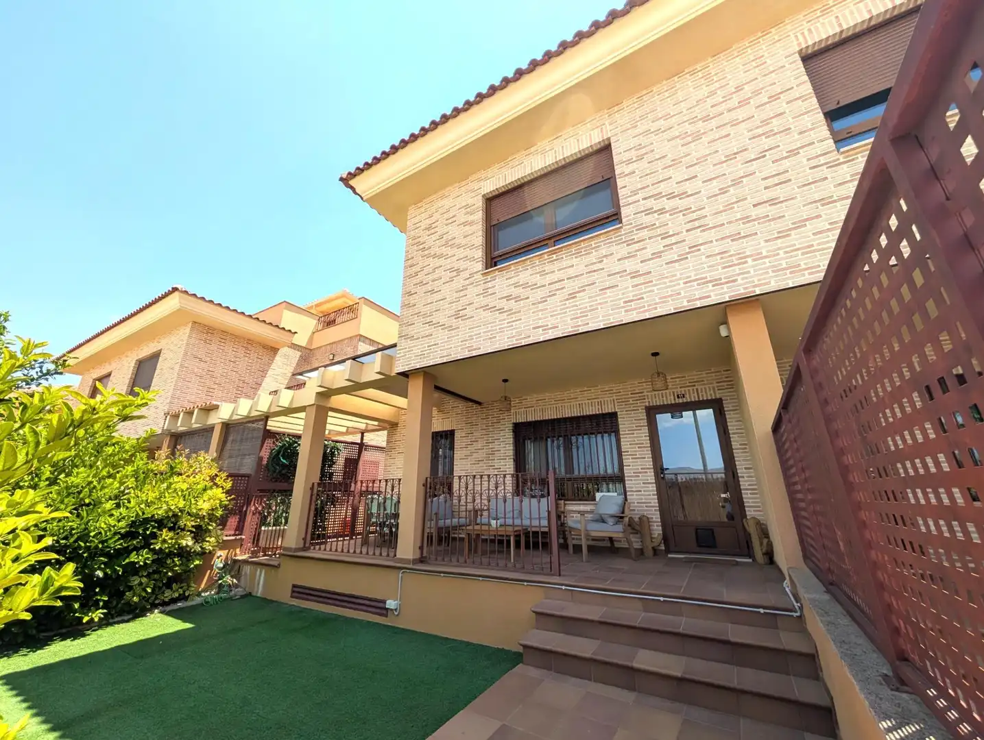 Casa adosada en venta en Calle RIU SEGURA, Castalla