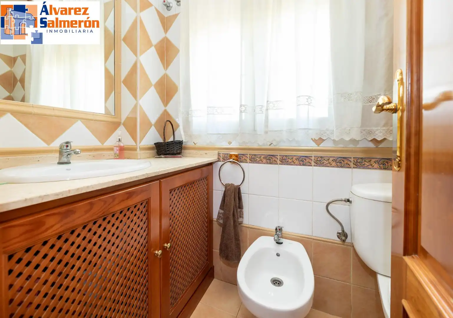 Baño de Casa o chalet en venta en Monachil con Aire acondicionado, Calefacción y Jardín privado