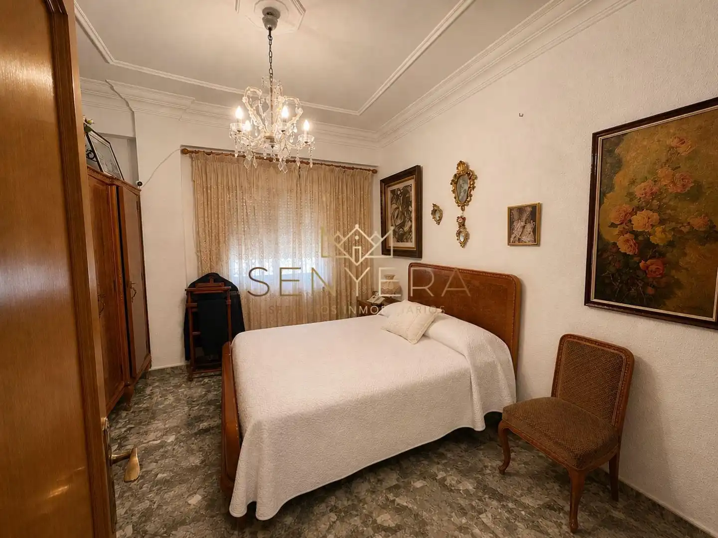 Bedroom of Flat for sale in Valencia