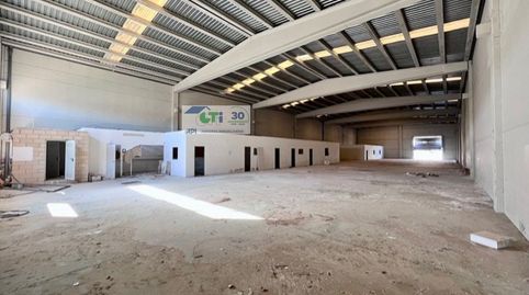 Foto 2 von Fabrikhallen zum Verkauf in Centrovia, C/ Buenos Aires , , La Muela, Zaragoza