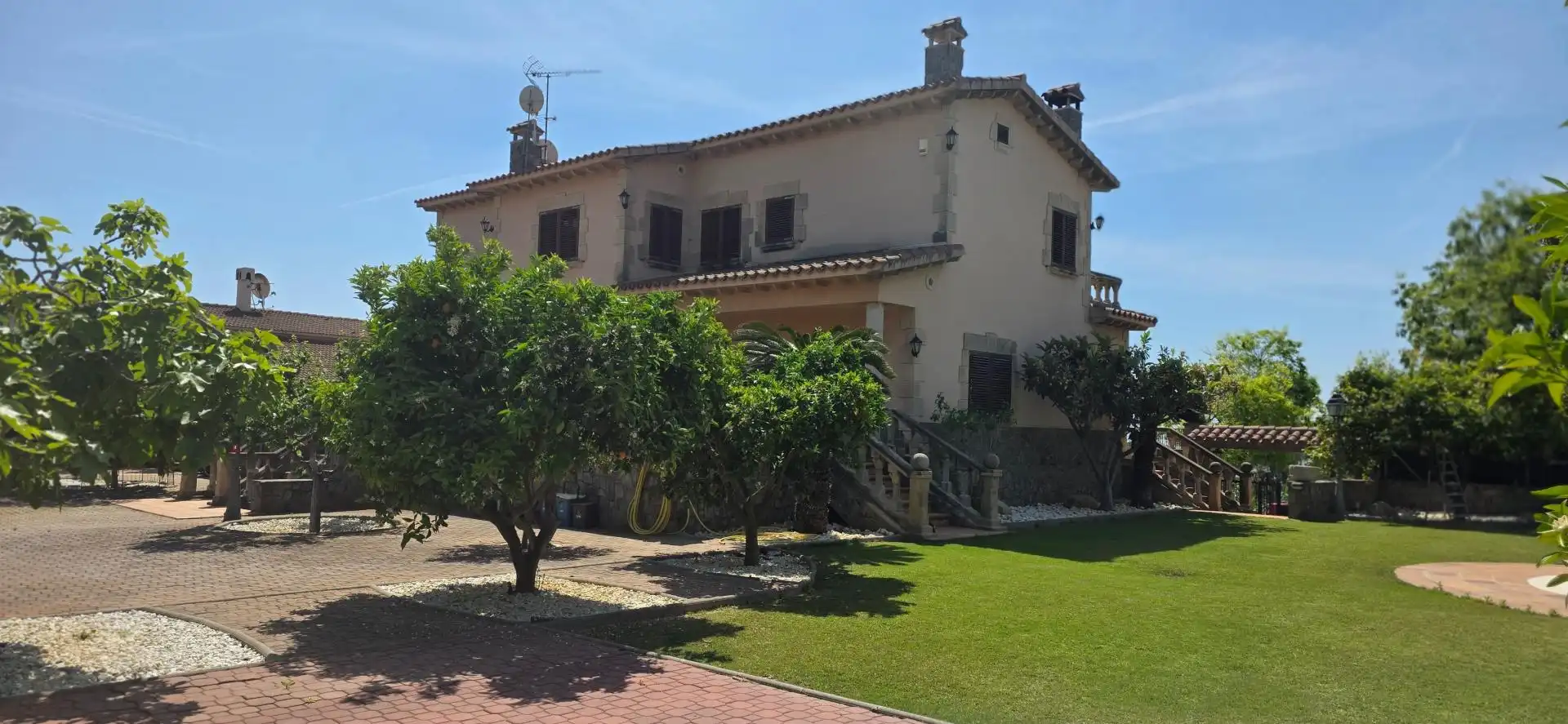 Exterior view of Houses for sale in Mataró  with Air Conditioner, Heating and Terrace
