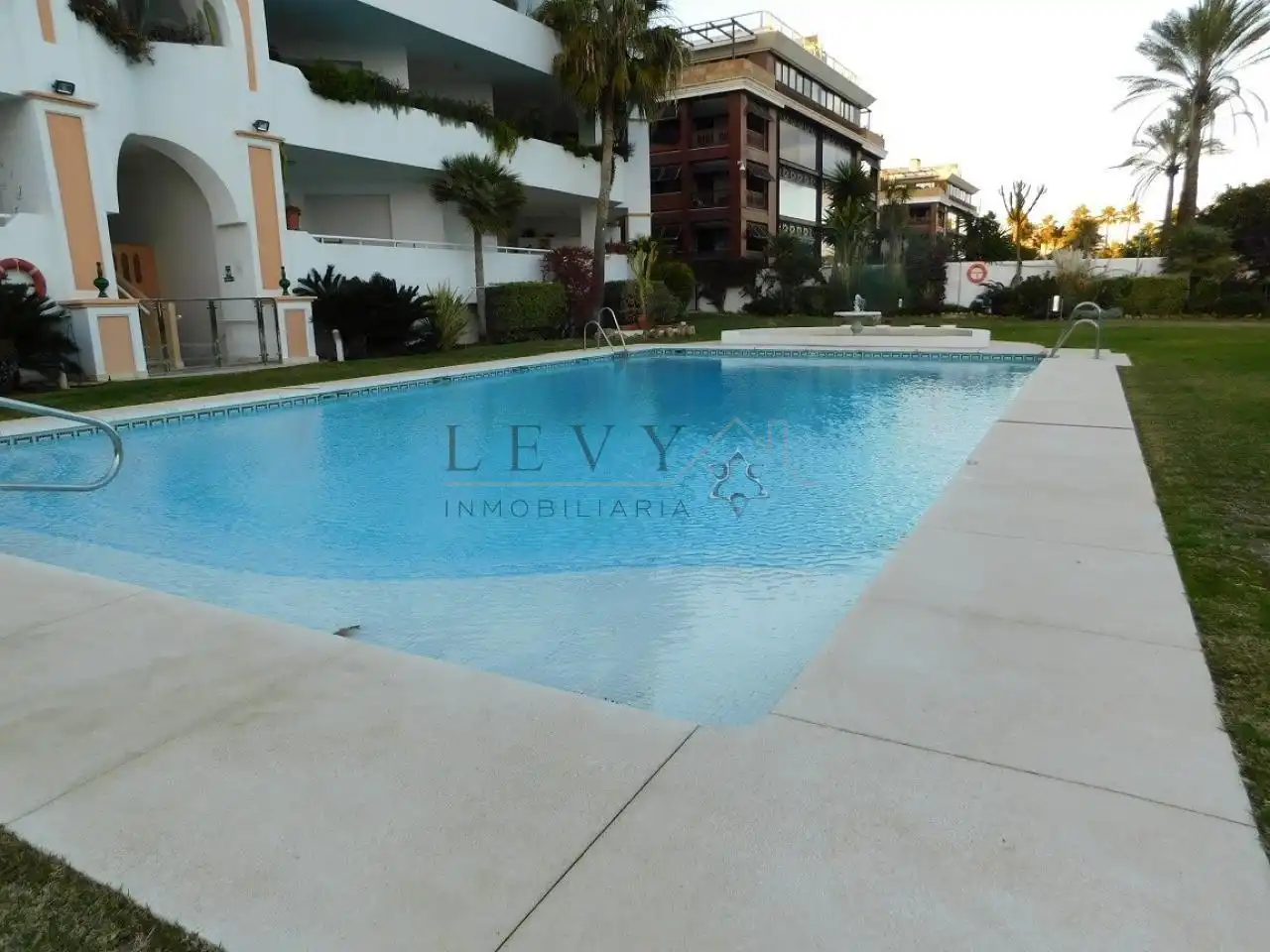 Appartement compact avec piscine à vendre à Nueva Andalucía, imagen 24
