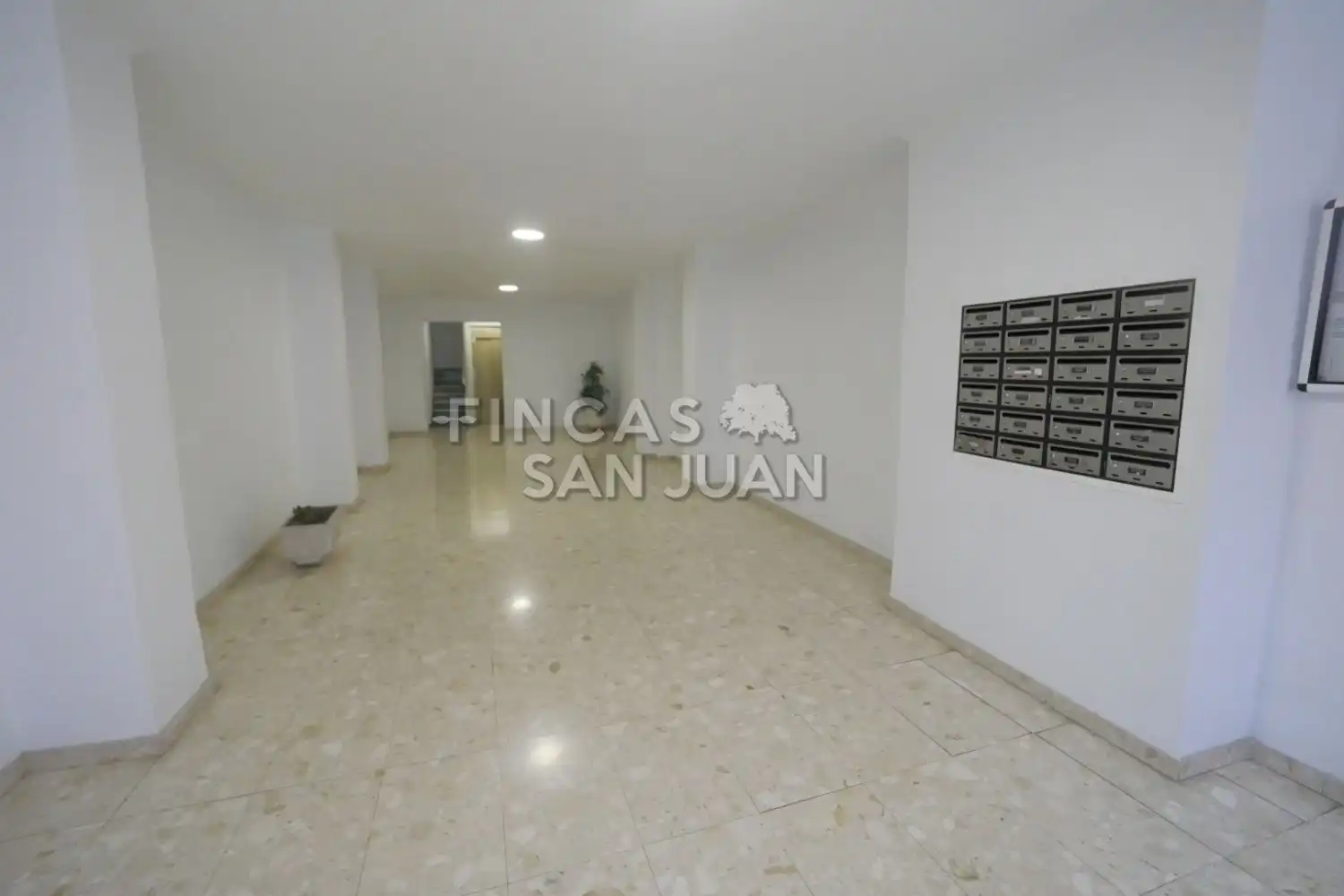 Piso en venta en Crevillent con Balcón