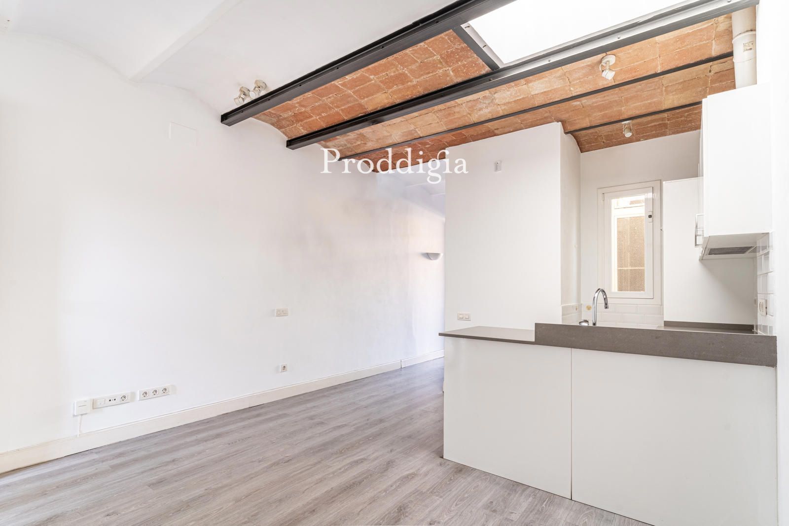 Kitchen of Attic for sale in  Barcelona Capital  with Air Conditioner, Heating and Terrace