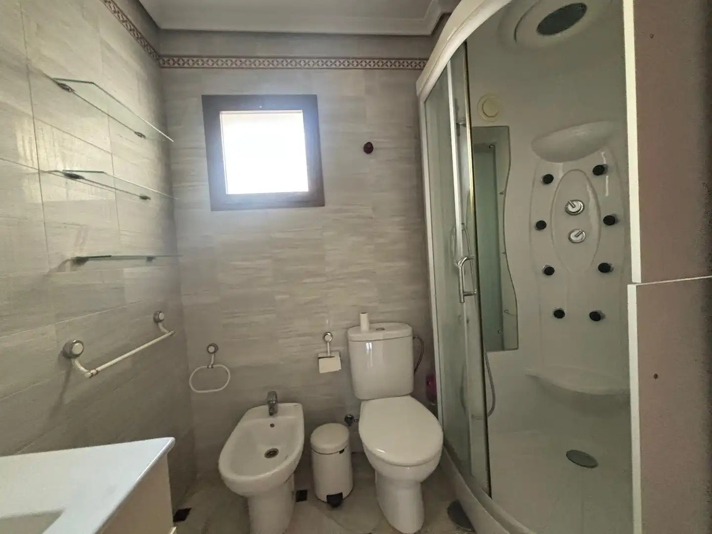 Baño de Piso de alquiler en Córdoba con Aire acondicionado