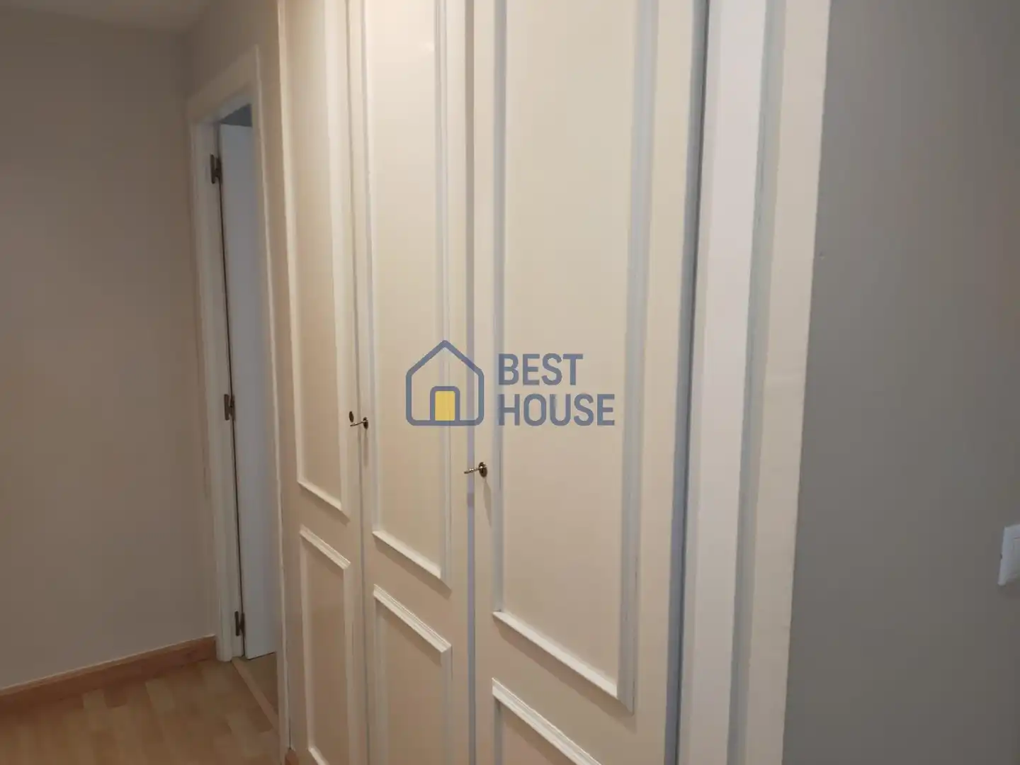Piso en venta en León Capital  con Calefacción, Terraza y Trastero