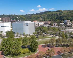 Vista exterior de Pis de lloguer en Bilbao  amb Calefacció, Forn i Rentadora