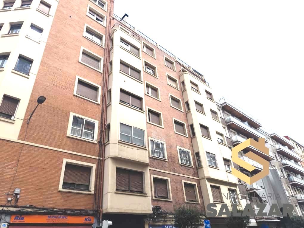 Vista exterior de Pis en venda en Bilbao  amb Moblat