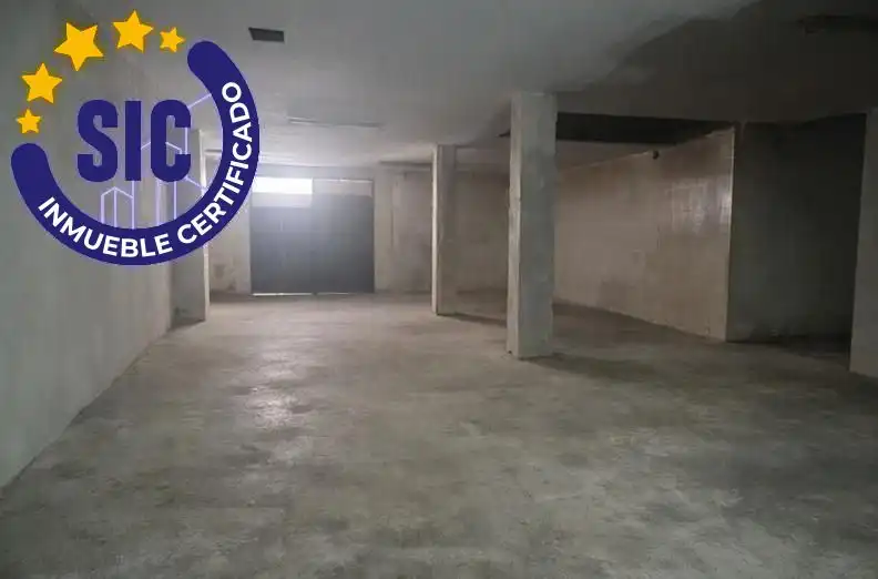 Local comercial en venda a Calle de Francisco Moreno Usedo, imagen 3