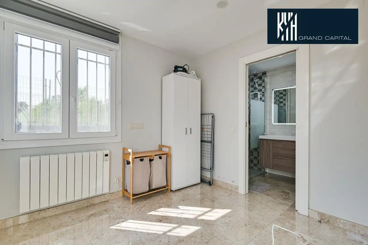 Bathroom of Houses for sale in Sarrià de Ter  with Air Conditioner and Heating