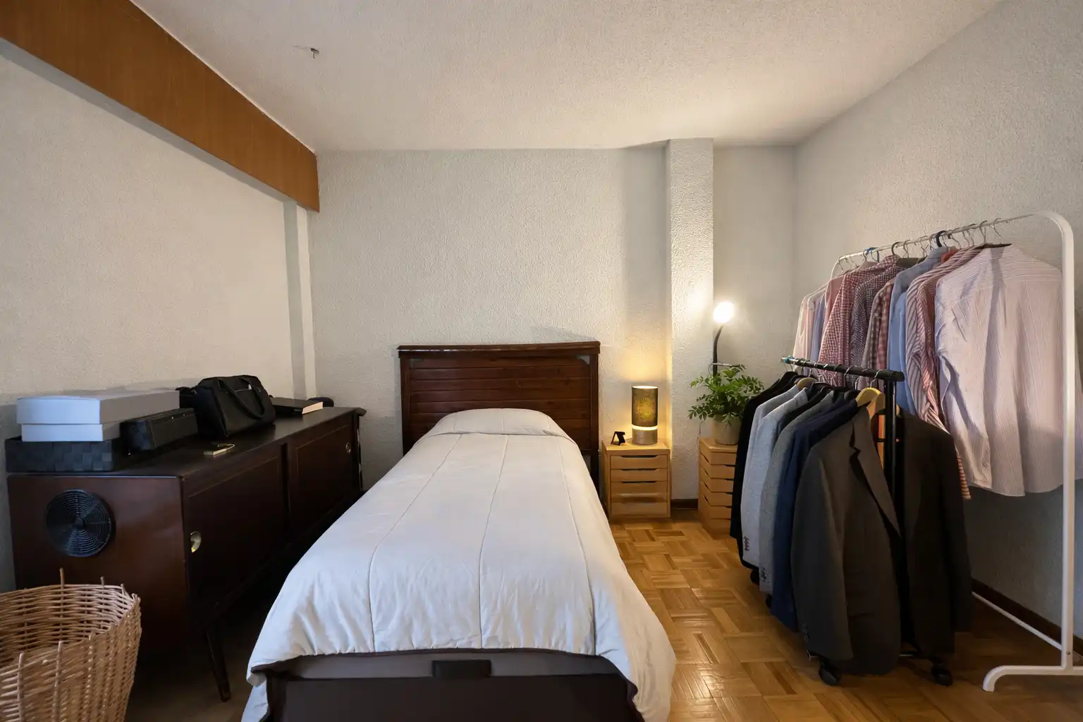 Dormitori de Casa adosada en venda en Hoyo de Manzanares amb Jardí privat