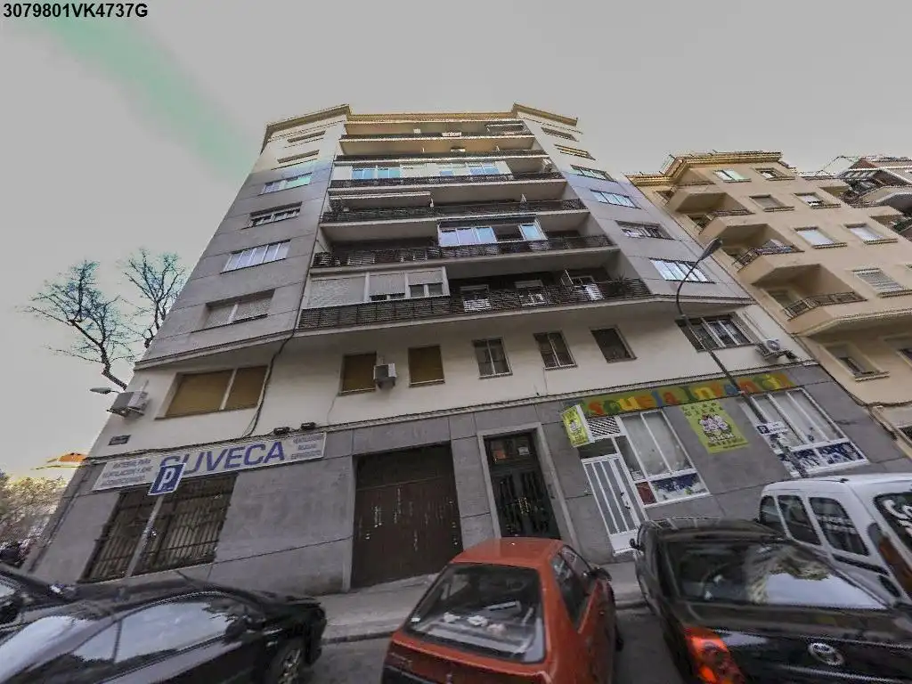Vista exterior de Local en venta en Madrid