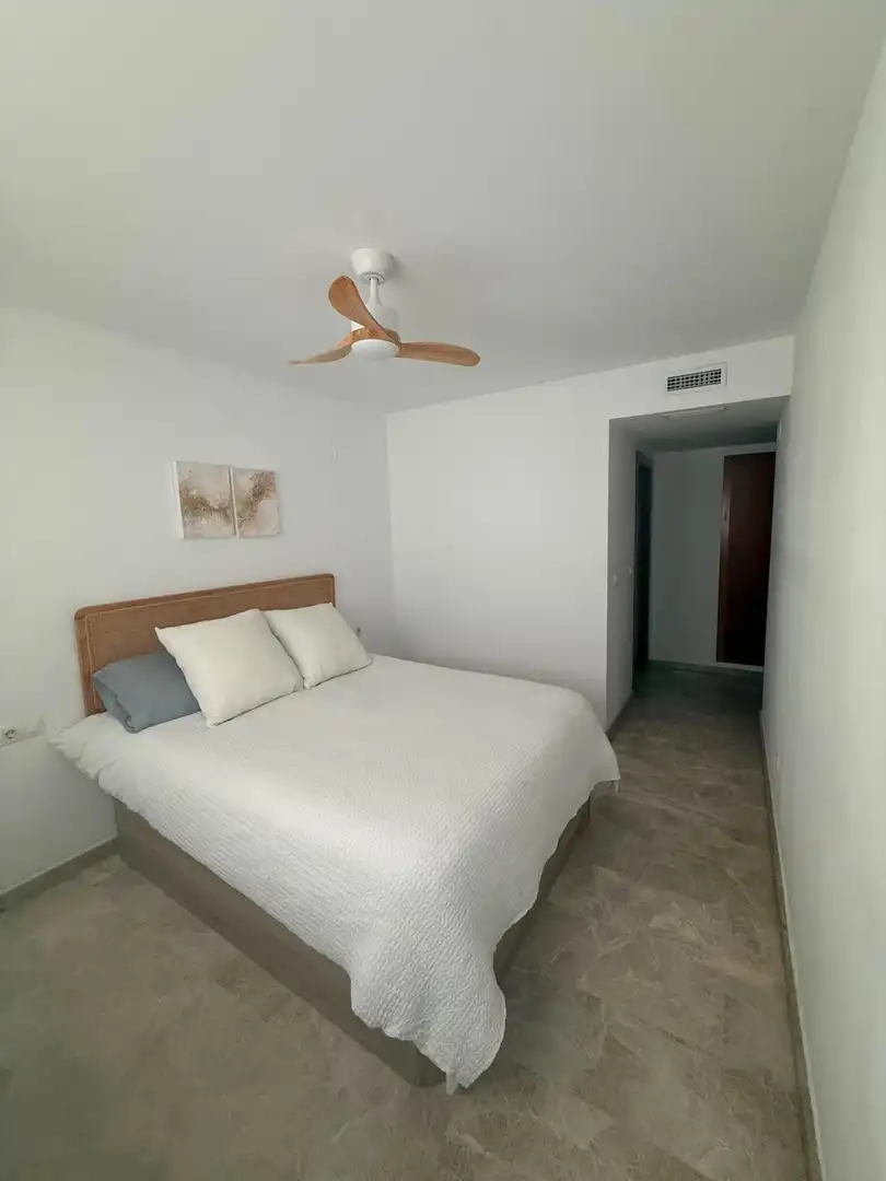 Bedroom of Flat for rent in Paterna