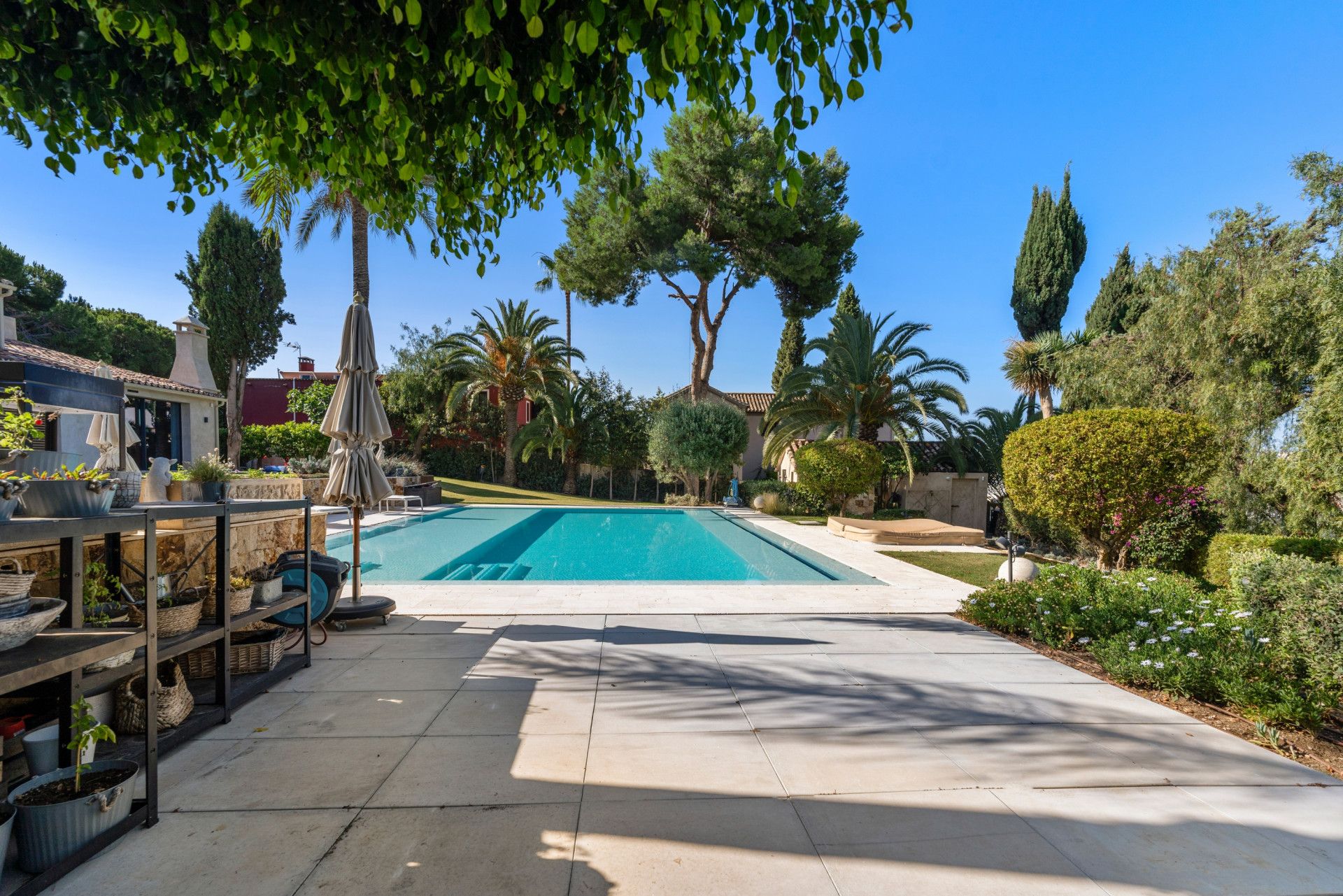 Piscina de Casa o xalet en venda en Marbella amb Aire condicionat, Jardí privat i Terrassa