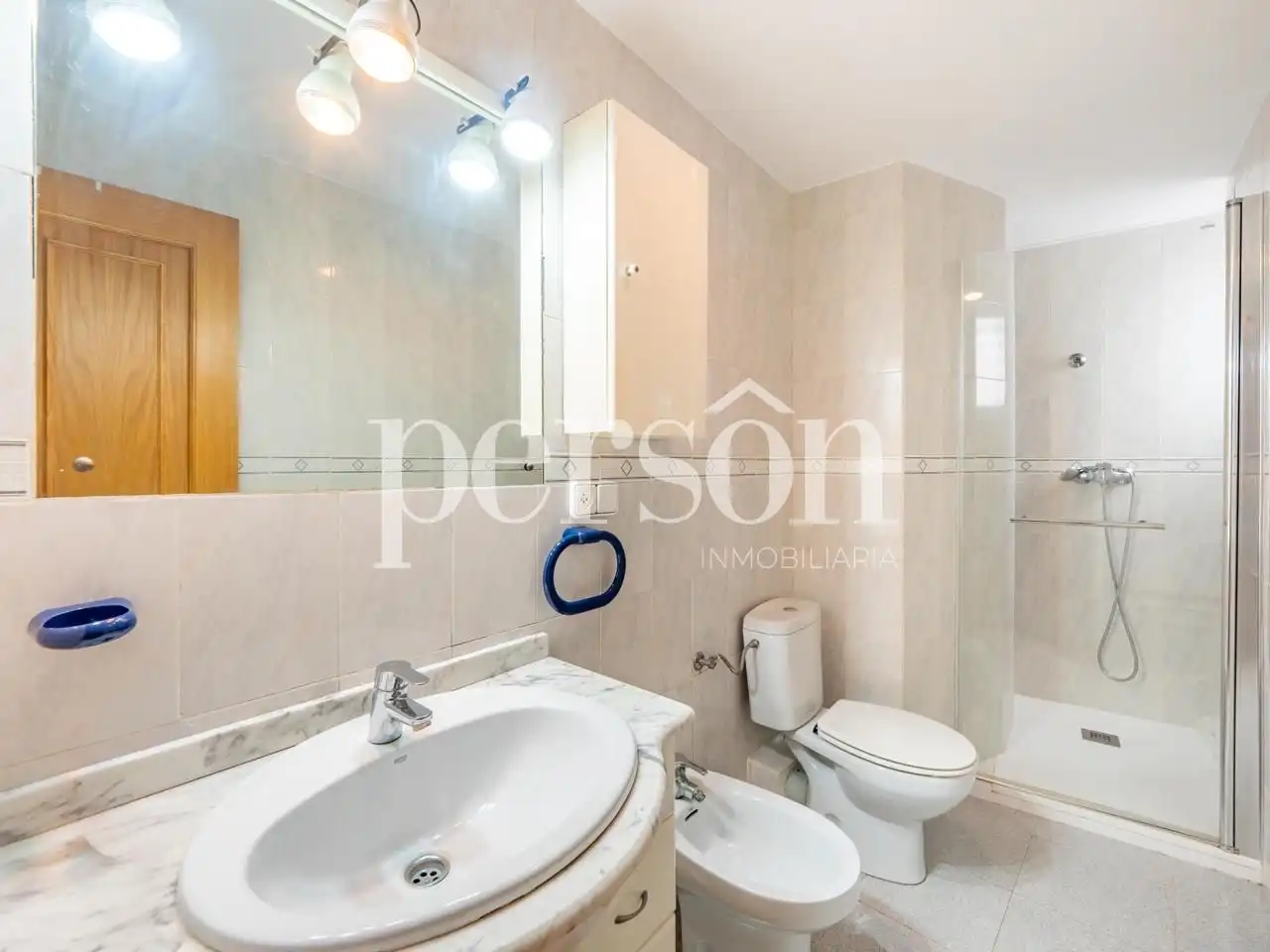 Bathroom of Flat for sale in Valencia  with Parquet flooring and Balcony