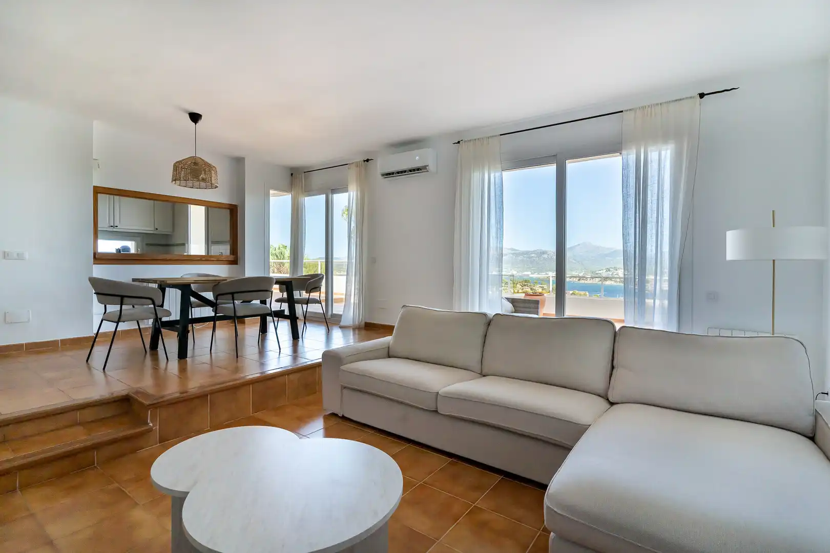 Sala de estar de Piso de alquiler en Calvià con Aire acondicionado, Calefacción y Terraza