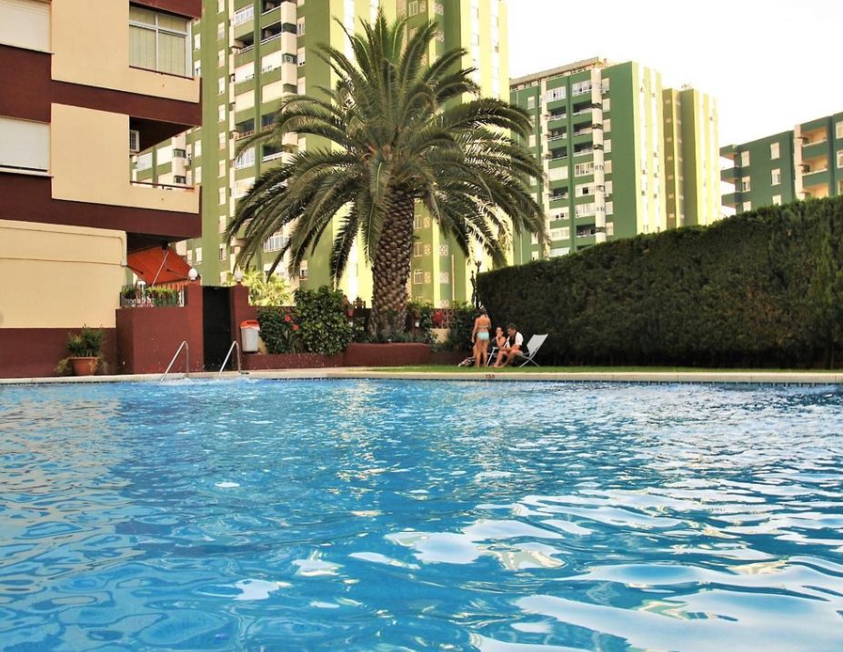 Piscina de Pis en venda en Fuengirola amb Terrassa, Moblat i Forn