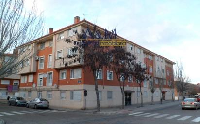 Exterior view of Flat for sale in Medina del Campo