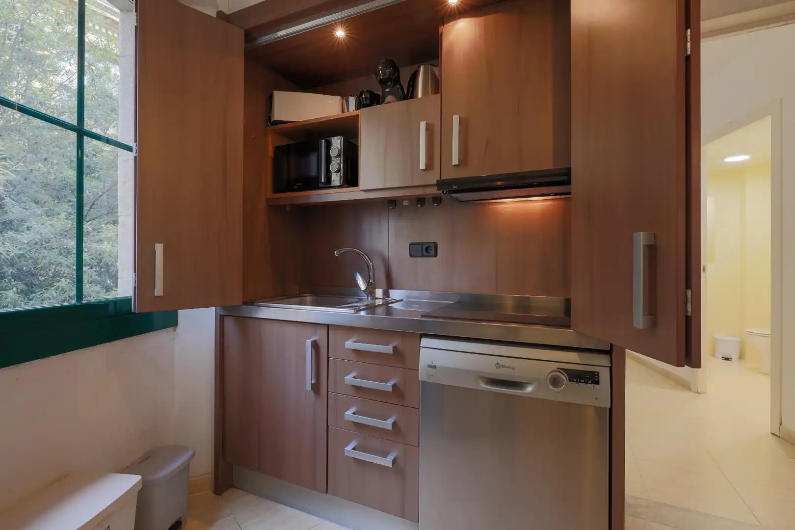 Flat with terrace to rent in Ciutat Vella, imagen 9