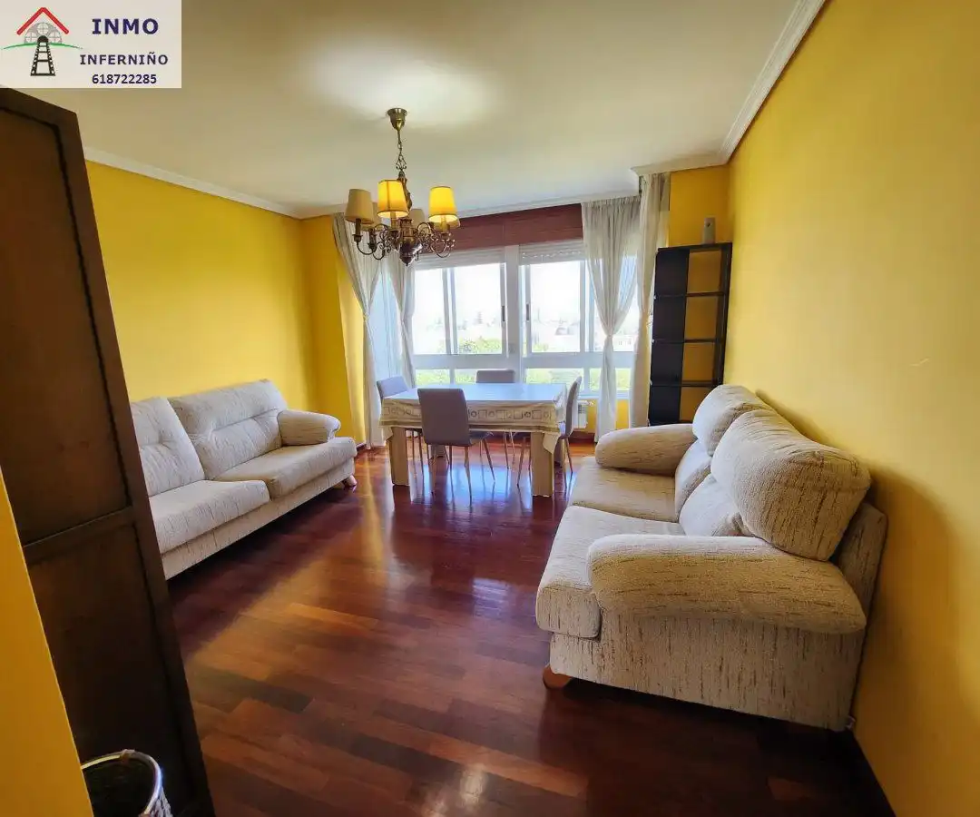 Living room of Flat for rent in Ferrol  with Parquet flooring, Storage room and Furnished