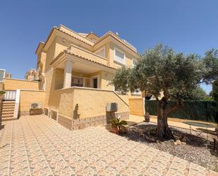 Exterior view of Single-family semi-detached to rent in Torrevieja  with Air Conditioner, Heating and Terrace