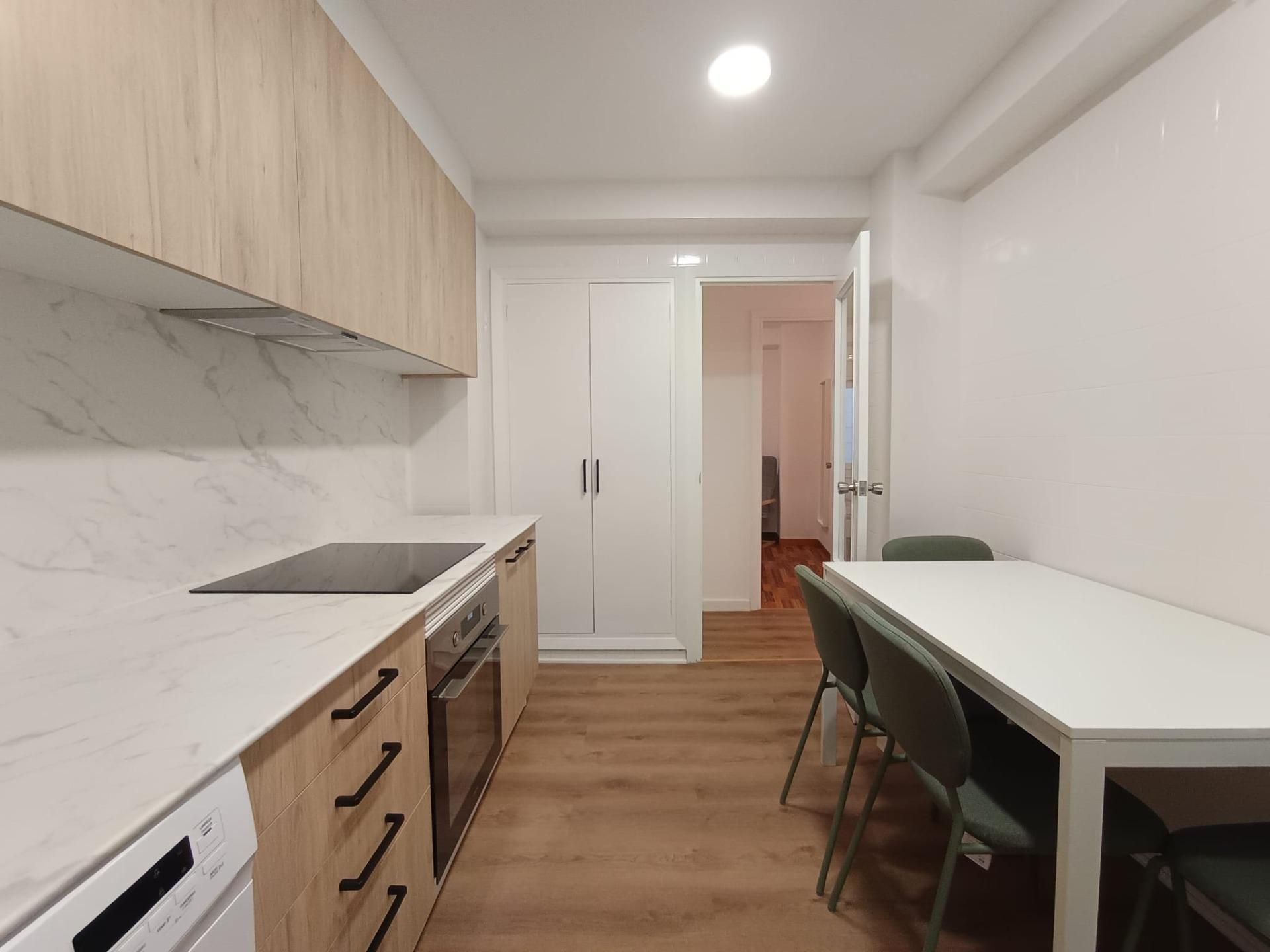 Küche von Wohnung miete in A Coruña Capital  mit Möbliert