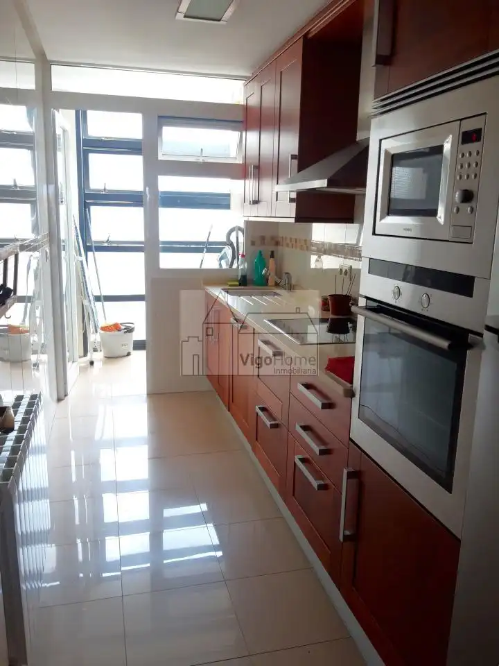 Kitchen of Flat for rent in Vigo   with Heating, Swimming Pool and Furnished