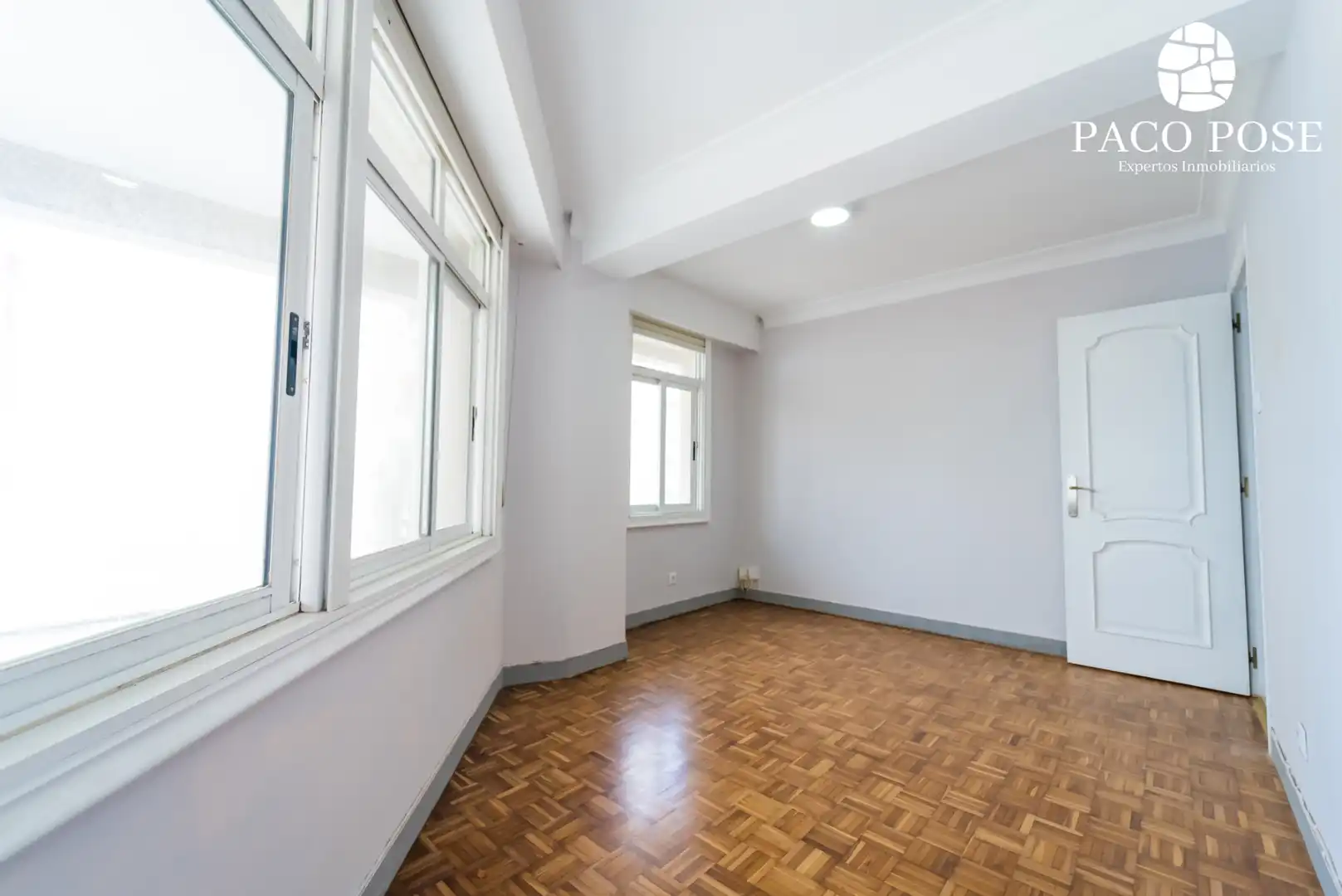 Bedroom of Flat for sale in A Coruña Capital   with Parquet flooring, Furnished and Oven