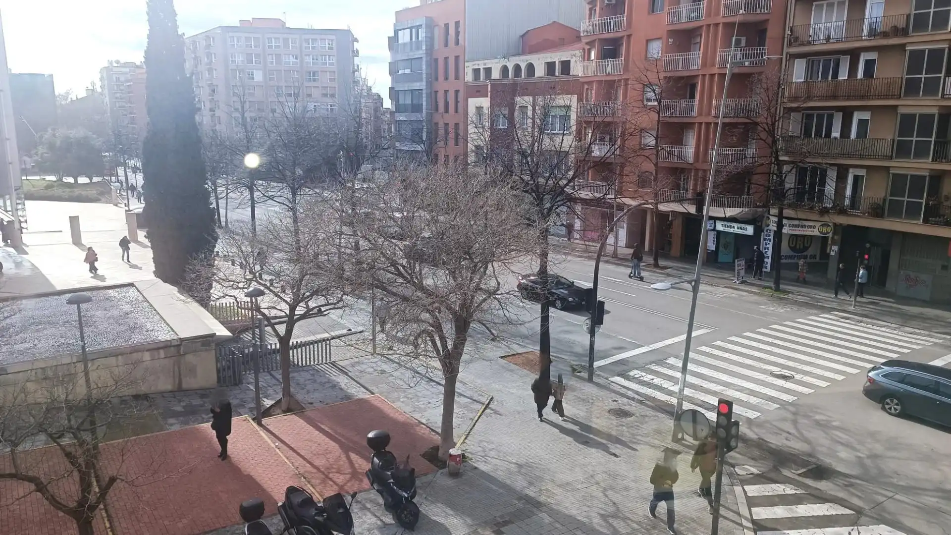Außenansicht von Wohnung zum Verkauf in Terrassa mit Terrasse und Balkon