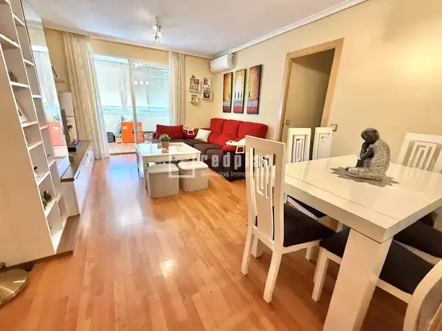 Vista exterior de Piso en venta en Madrid con Aire acondicionado, Calefacción y Jardín privado