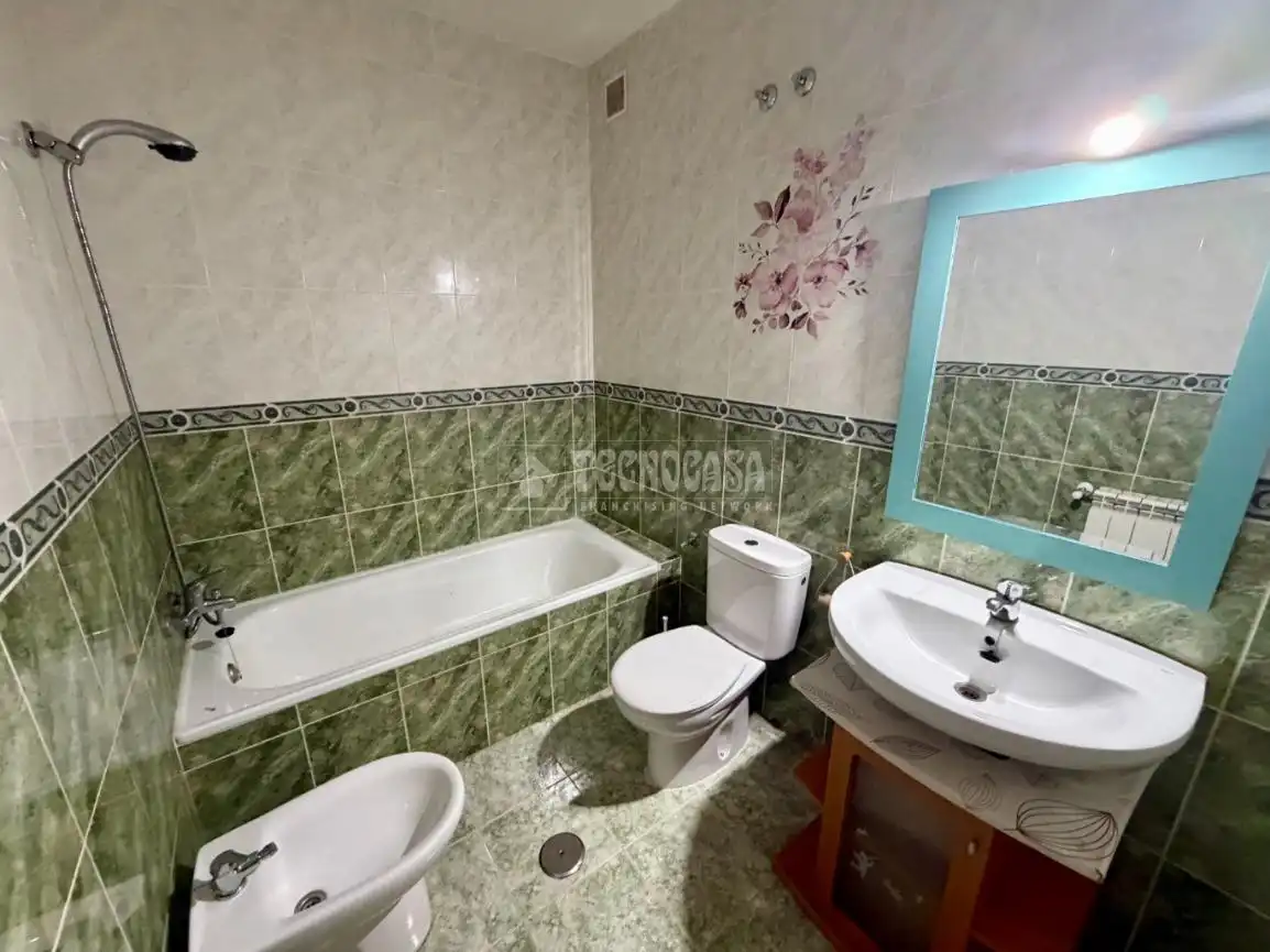 Bathroom of Detached homes for sale in Azuqueca de Henares