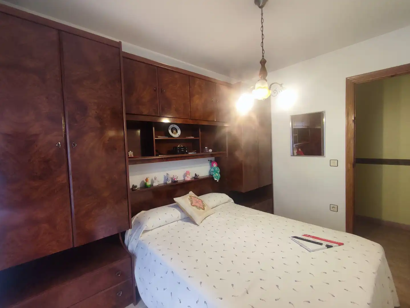 Habitación de Piso en venta en Igea con Amueblado, Lavadora y Microondas
