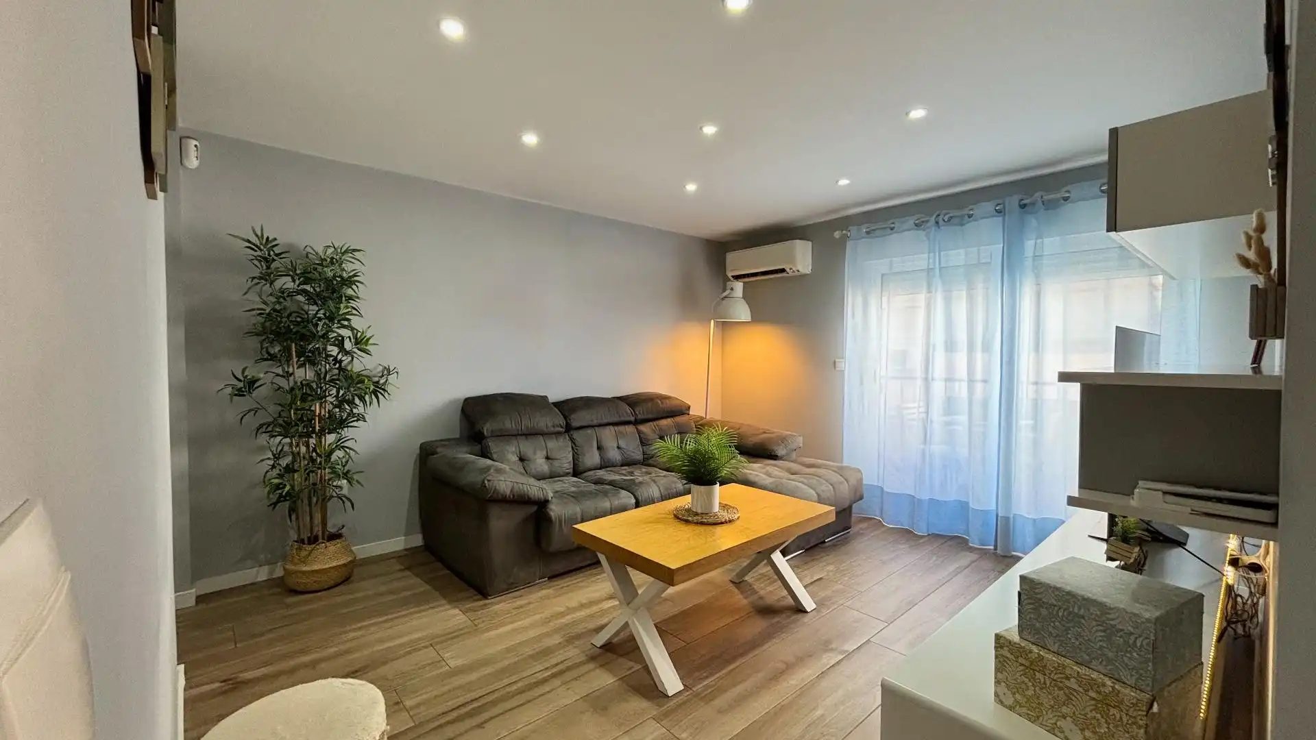 Sala d'estar de Pis en venda en Alicante / Alacant amb Aire condicionat, Calefacció i Terrassa