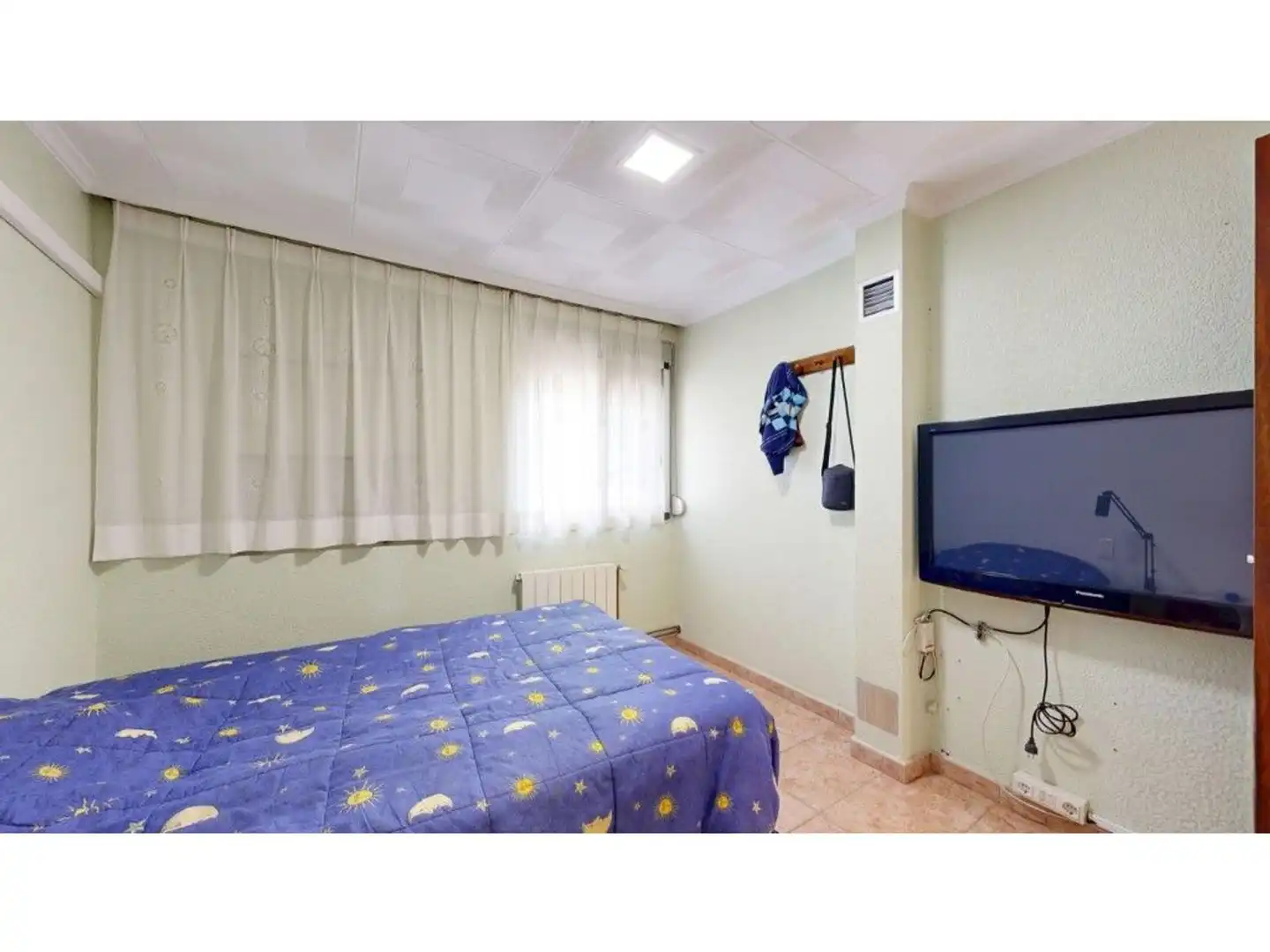 Dormitori de Casa o xalet en venda en Tavernes de la Valldigna amb Terrassa i Piscina