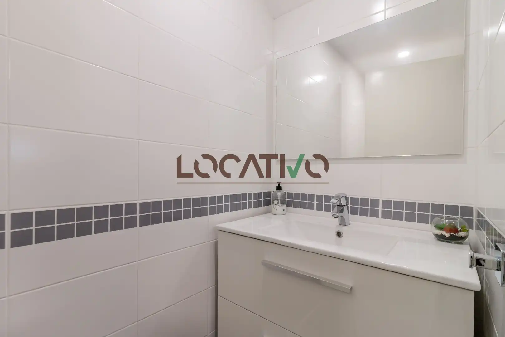 Bathroom of Duplexes for sale in Madrid  with Heating and Terrace