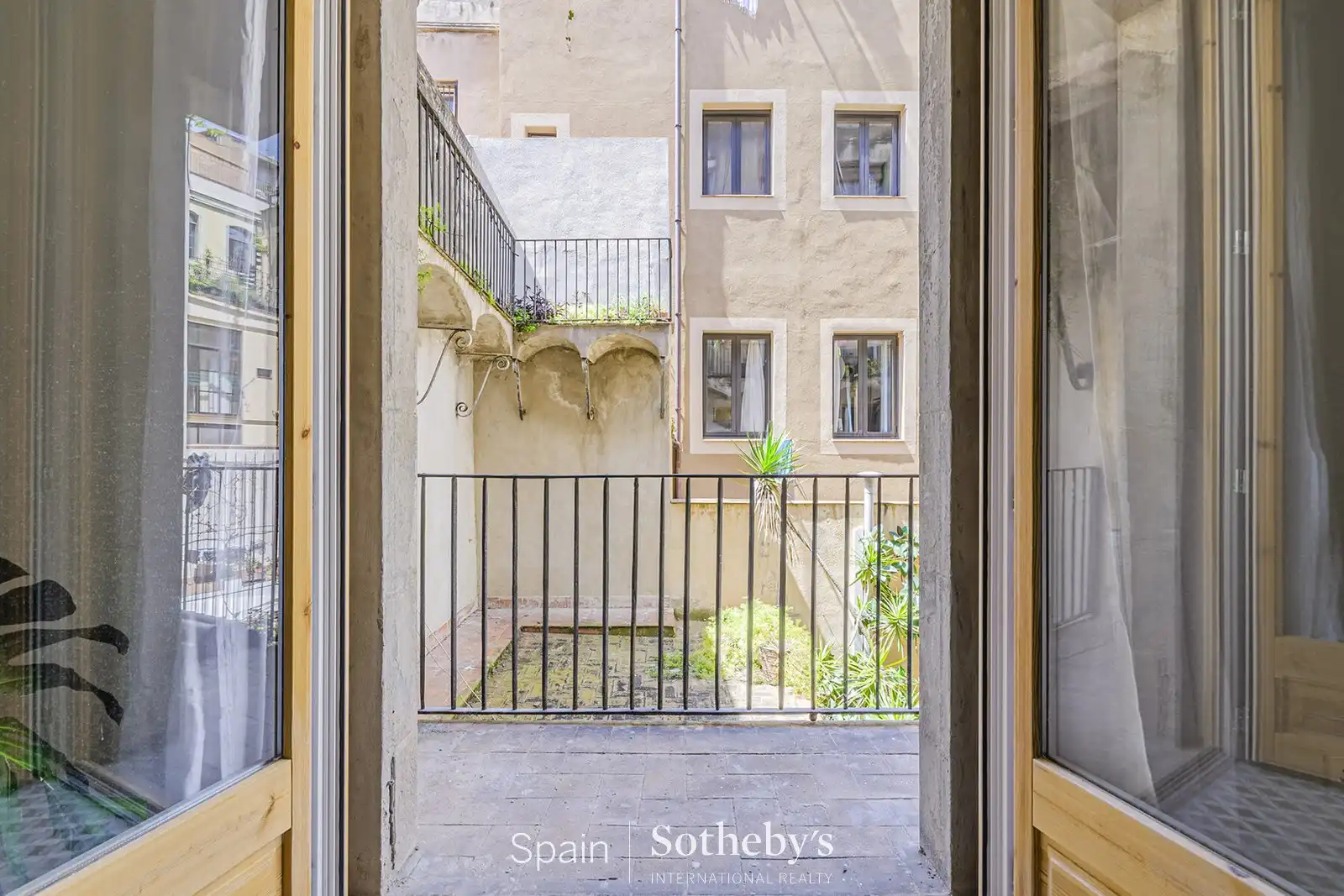 Terrassa de Apartament en venda en Barcelona amb Aire condicionat i Calefacció