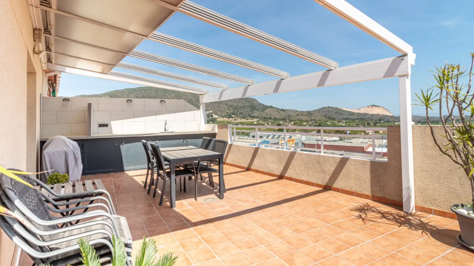 Penthouse with lift for sale in Pego