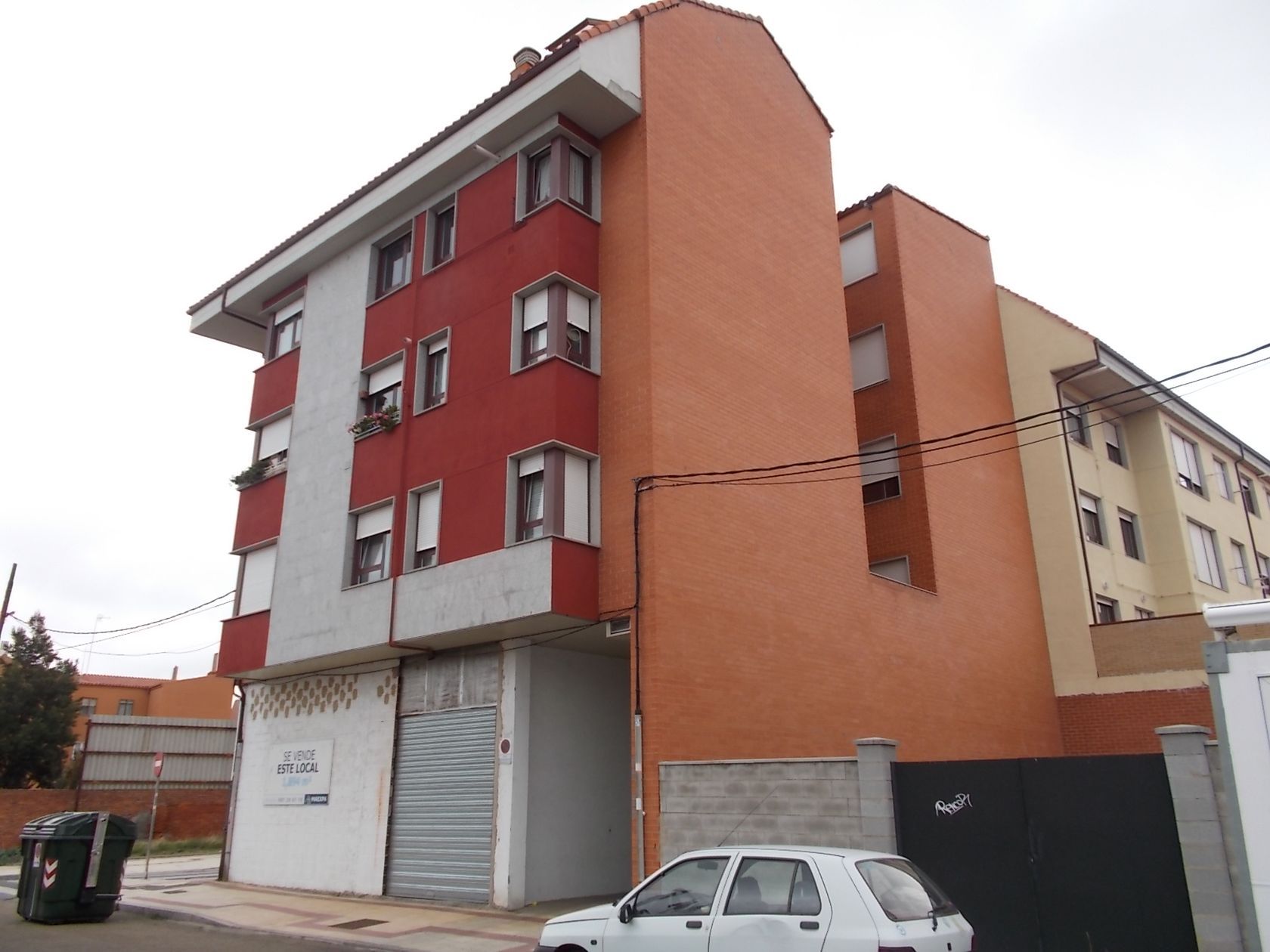 Exterior view of Flat for sale in León Capital 