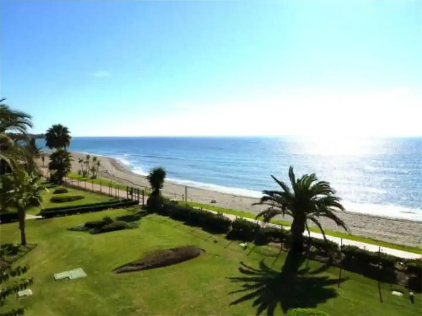 Jardín de Piso en venta en Estepona con Jardín privado, Trastero y Piscina