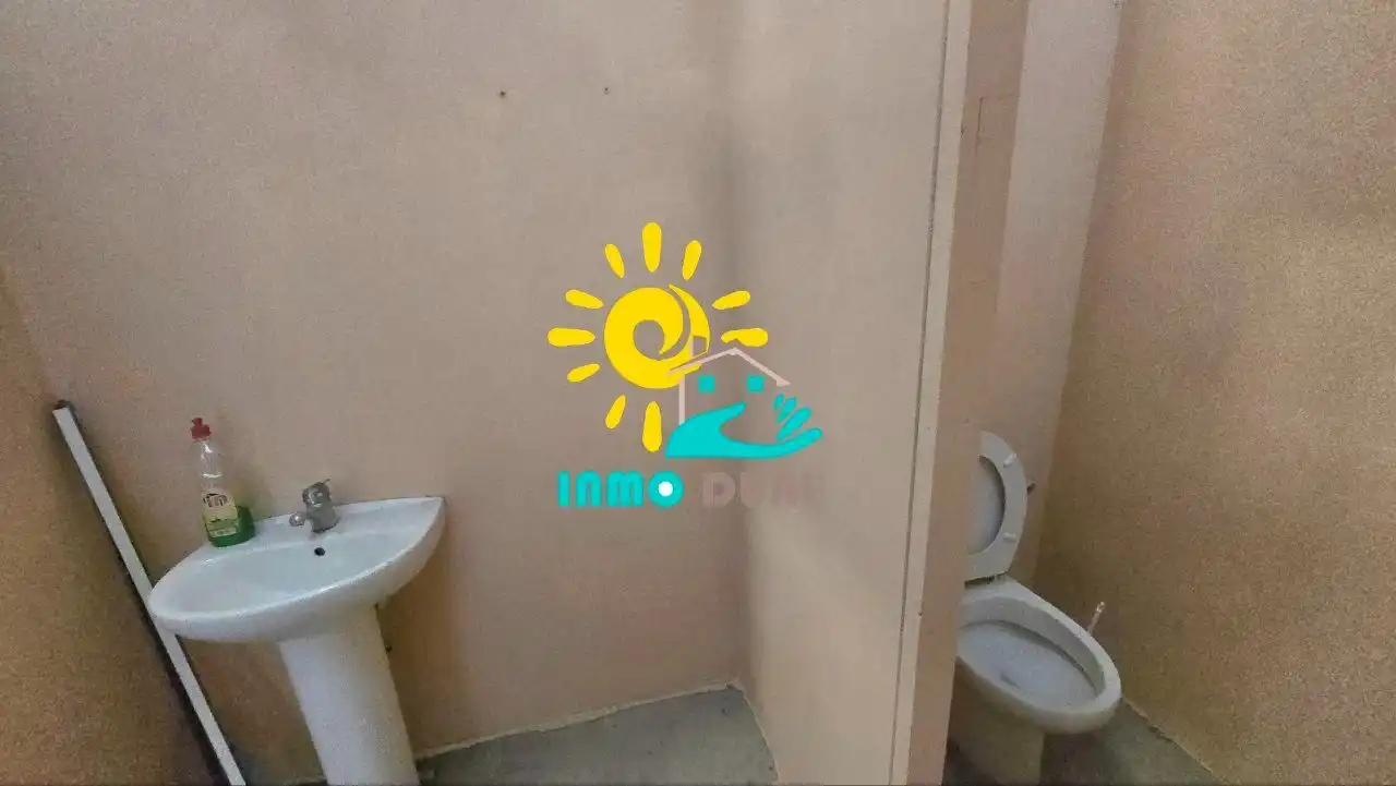 Baño de Nave industrial de alquiler en Badajoz