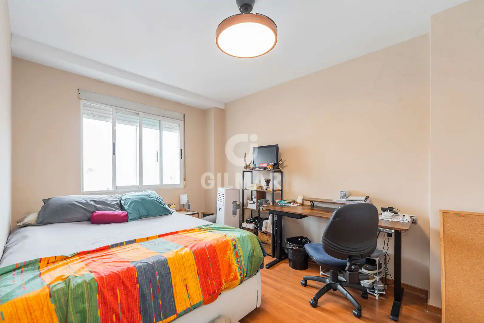Habitación de Casa adosada en venta en Madrid con Calefacción, Jardín privado y Piscina