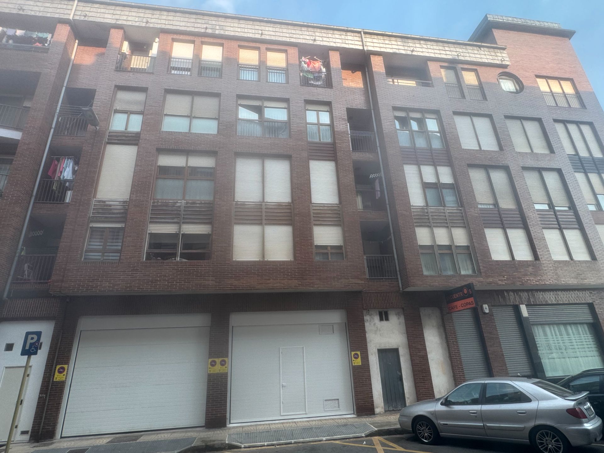 Vista exterior de Pis en venda en Torrelavega  amb Calefacció, Parquet i Moblat