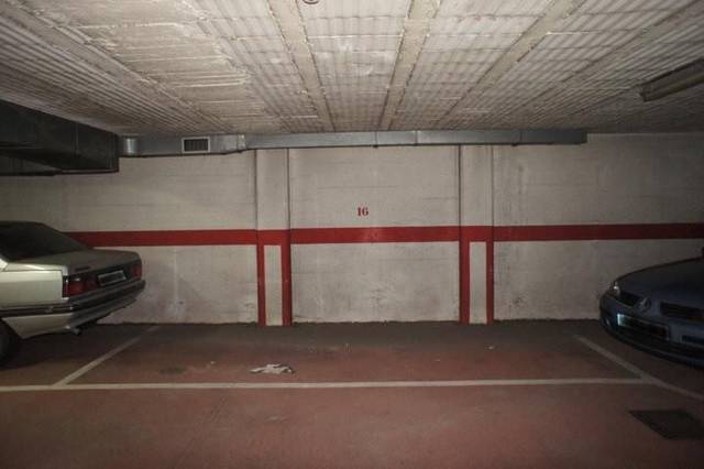 Garaje en Alquiler en Travesía de Arteixo, 2T en Oseiro