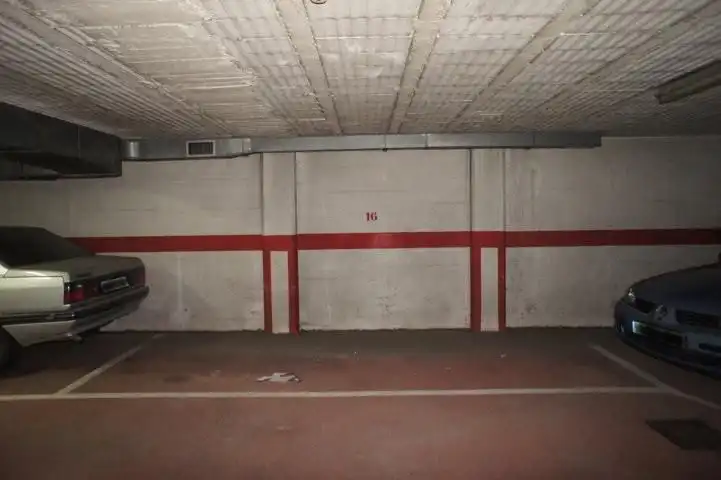 Einzelparkplatz zur Miete in Travesía de Arteixo 2T