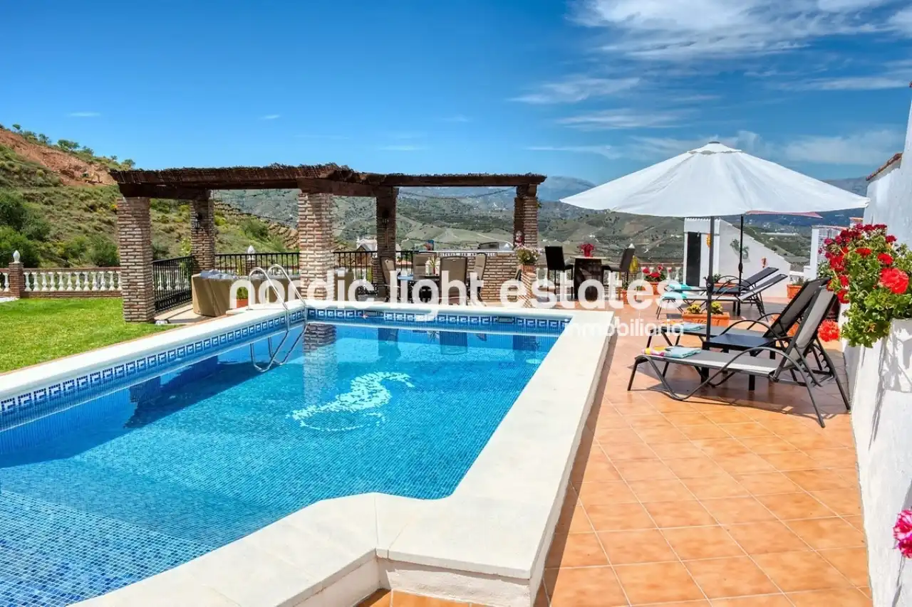 Casa amb piscina en venda a Iznate, imagen 8