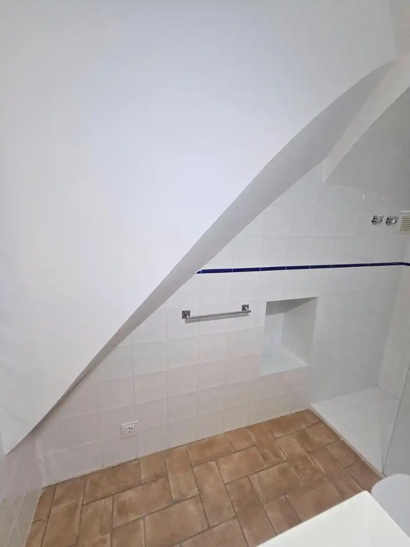 Bathroom of Ground floor for rent in El Masnou  with Air Conditioner, Heating and Private garden