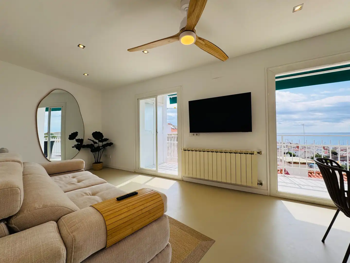 Sala d'estar de Pis en venda en Sant Pol de Mar amb Aire condicionat, Calefacció i Terrassa